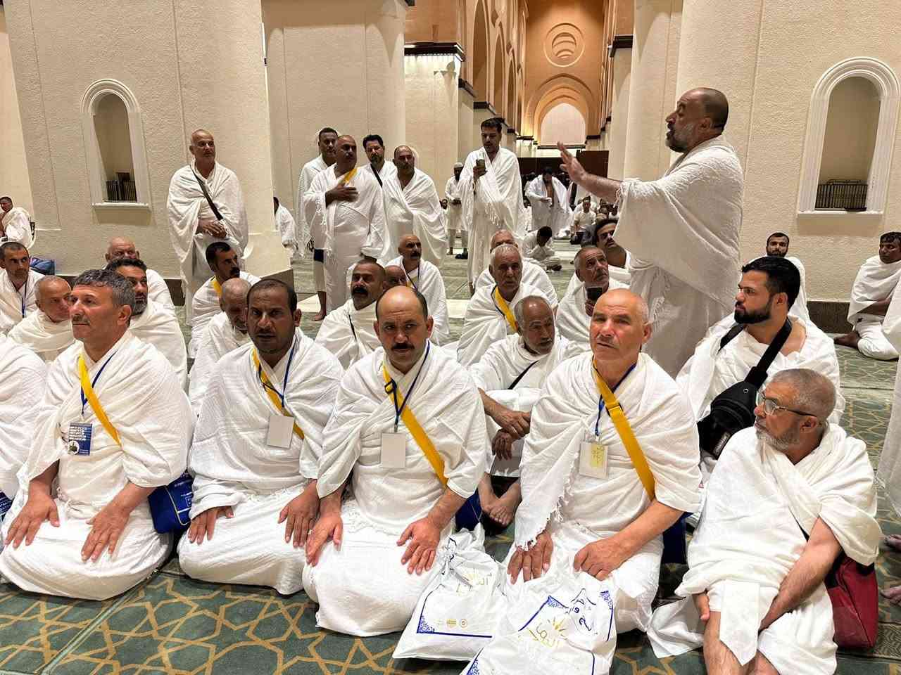 عطله نصف السنه العمره الشعبانيه السعر  800 الف شامل الفيزه والظريبه والفندق والمزرات والطعام والنقل المرشد الديني كادر اداري مع خدمات الطريق وجبه الفطور في طريق في ذهاب والعوده مع كادر اداري ممتاز للحجز
  حجي حسين متولي وتسب ***********
 حيدر متولي0784 965 2001‬
