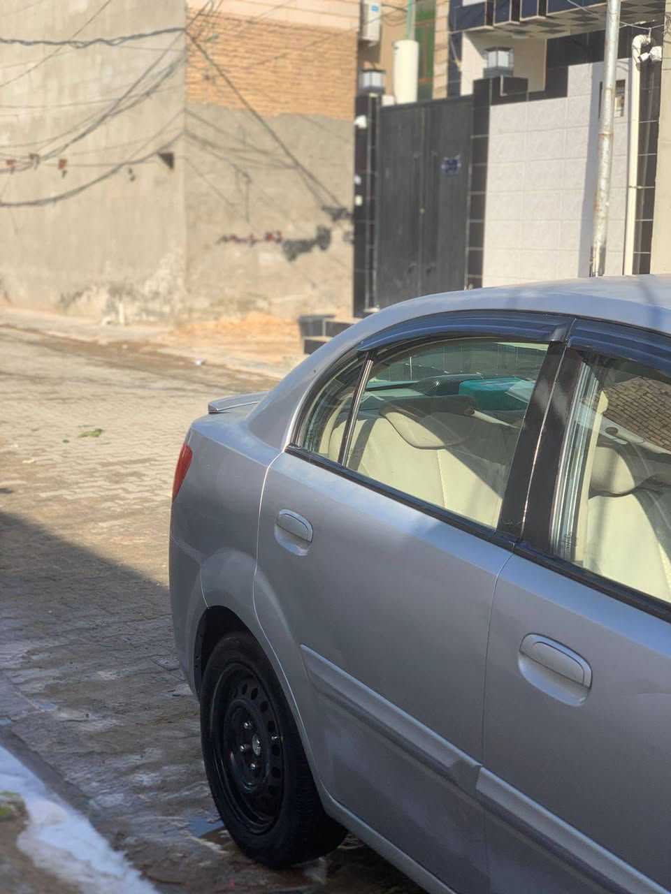 السلام عليكم كيا ريو مديل 2012 محرك 1600 سونار مرفق بالصور مكينه كير حداديه تخم تاير بسمي مكان سياره النجف رقم الهاتف *********** سعر 83
