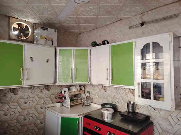 كاونتر مرمر ٥متر مع الزاويه نظيفه ضرر الباب نرماده وكابونه فطر مابين عنوان بابل البكرلي

*********** السعر ٧٠٠وبي مجال
