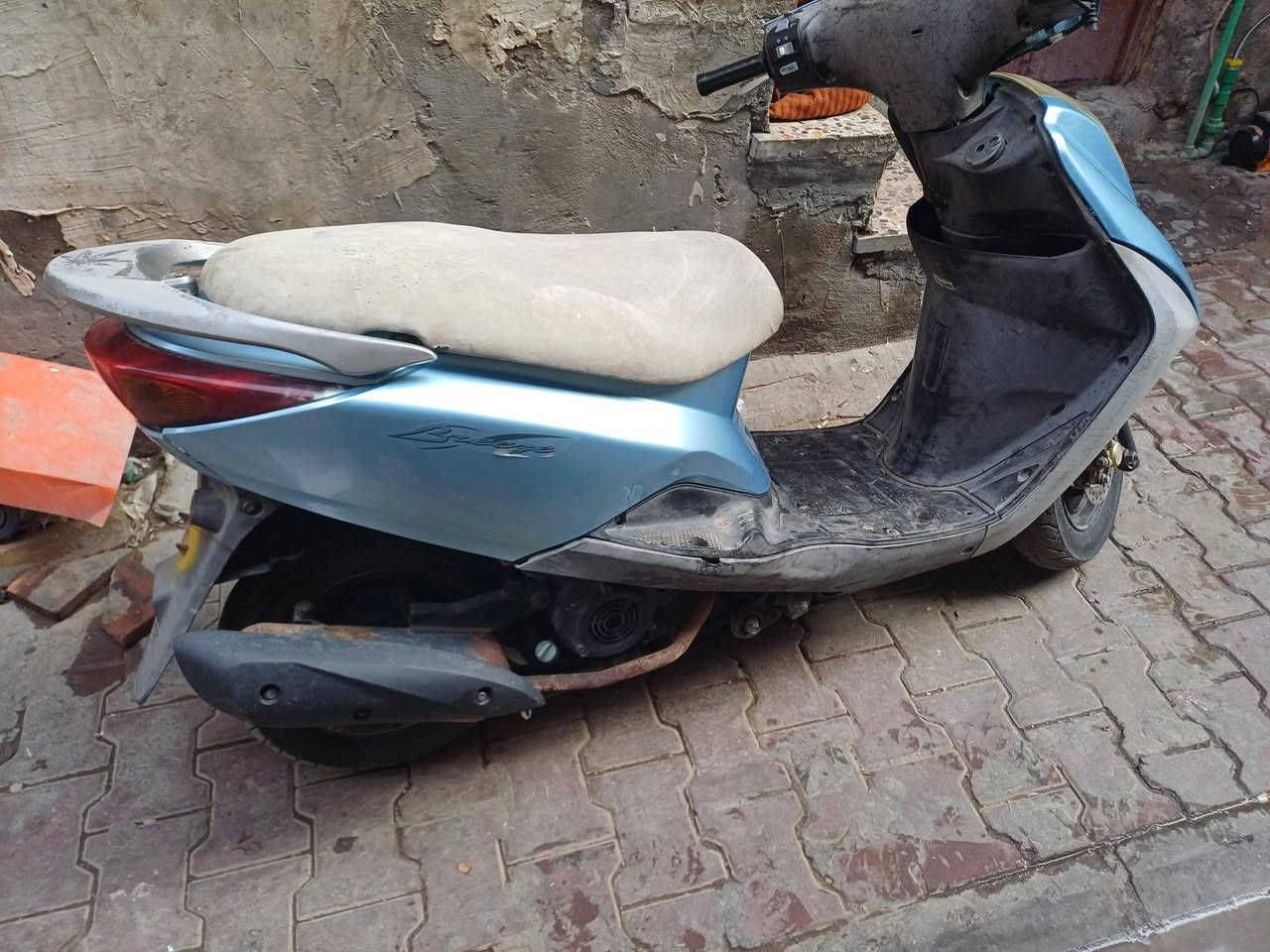 سلام عليكم دراجه بريز للبيع او مراوس فورزه نضيفه دراجه نضيفه كهربائيات كلها شغاله سلف وهندر  رمبه السعر ٦٥٠ وبيها مجال للطيبين


**إذا كنت صاحب هذا الإعلان وتريد حذفه لأي سبب، رجاءا أرسل رسالة إلى الدعم الفني**