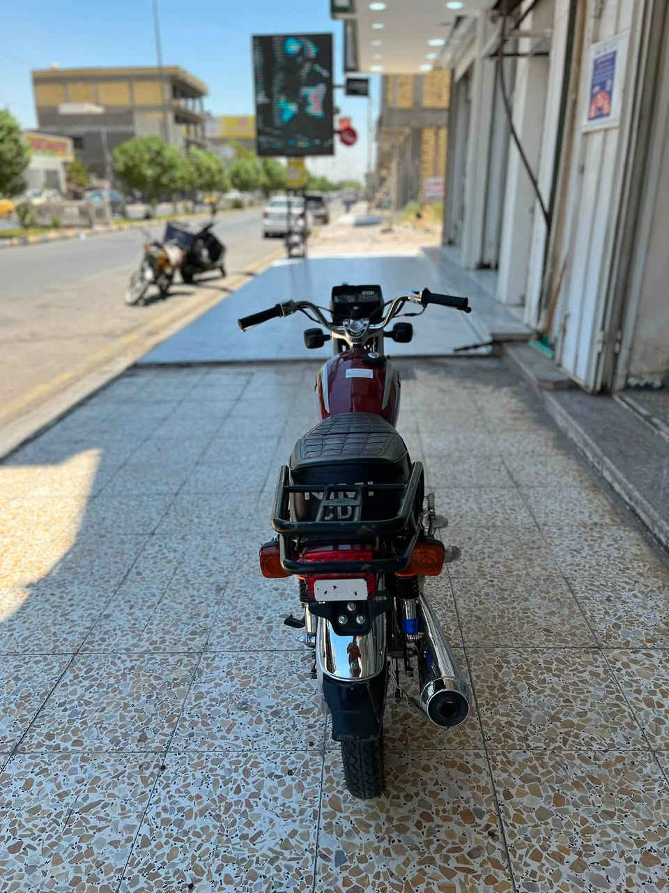 السلام عليكم دراجه ٤ كير ٢٦ سكنر للبيع الدراجه جديده بجيس صبانه ما ممدوده عليه تجي تفحص وتاخذ السعر ٨٥٠ وبيه مجال كلش قليل رجاءا الما يشتري لا يراسل ولا يعلق مكان كوت الزهراء رقم ***********
