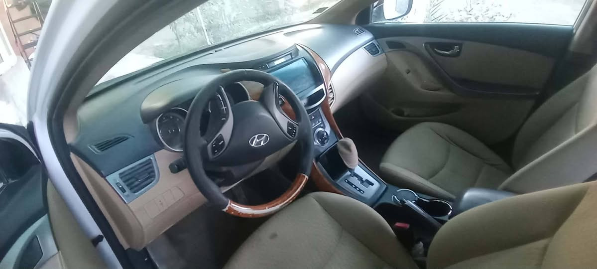 مكلفة بالنشر 
السلام عليكم النترا ٢٠١٤ رقم بغداد ماشيه ١٢٤  مكفوله من الصبغ والتبديل عدا المأشر عليها حجم المكينة ١٨٠٠ ممفتوحه موصفات فتحه سقف مري شفط تحكمات اشاير بالمري يدات نيكل مكانه السياره بابل الحلة سعرها ١٢٤  ***********
