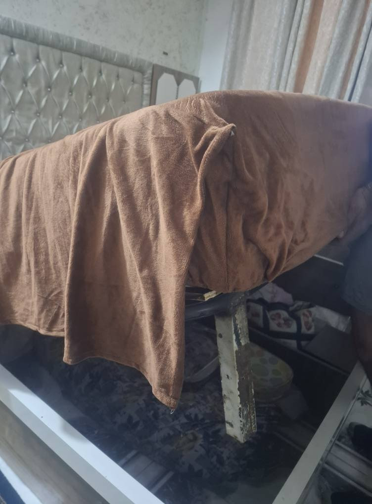 السلام عليكم جربايه وكومديات وميز تواليت للبيع قيم واخذ ***********
