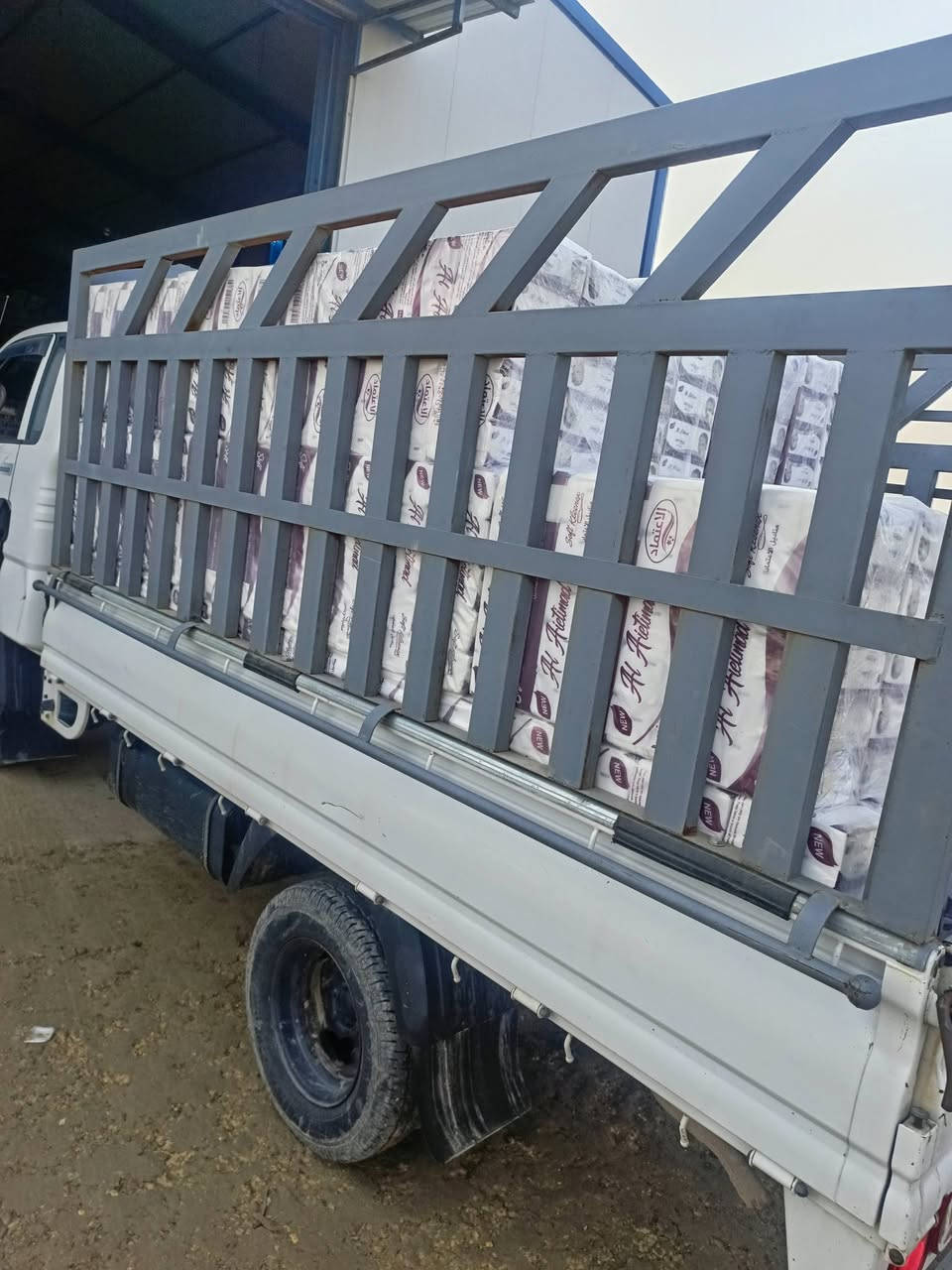 كلنس ابو 600سحبه شرط مضغوط
السعر 22الف 
العنوان تقاطع الفجر قرب معمل غاز الفجر الاهلي طريق سيد محمد ابو فانوس 
لتواصل معنا ***********
جبار الحچامي
