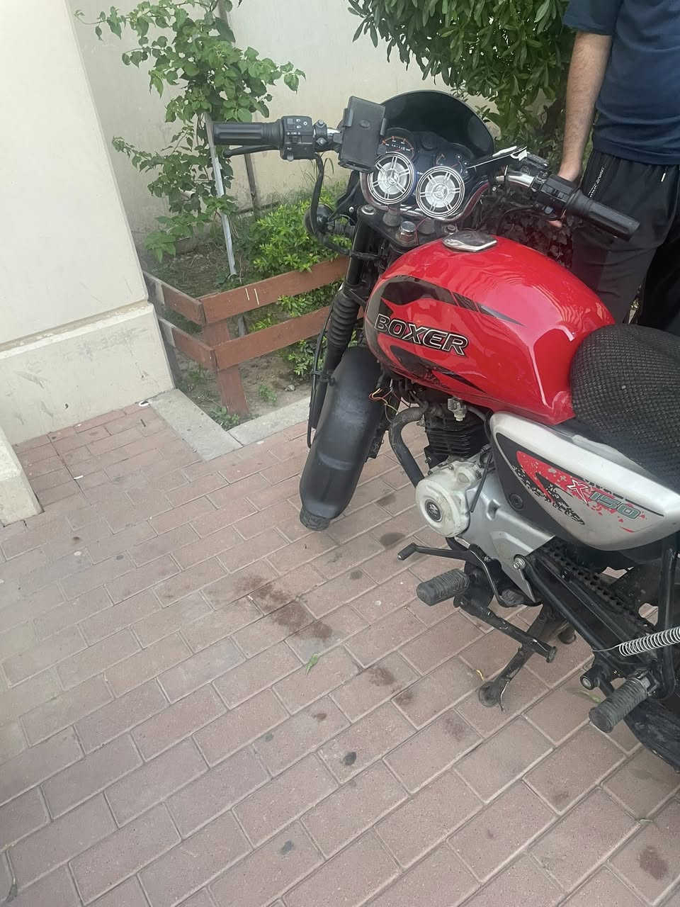 بوكسر موديل٢٣ اوراق ستنساخ محرك مابيه شي يرادله ترتيبات اني ابيع كوم حديد حته لحد يخابرني  مكلف بل نشر رايده ٧٠٠ وبيه مجال قليل***********
