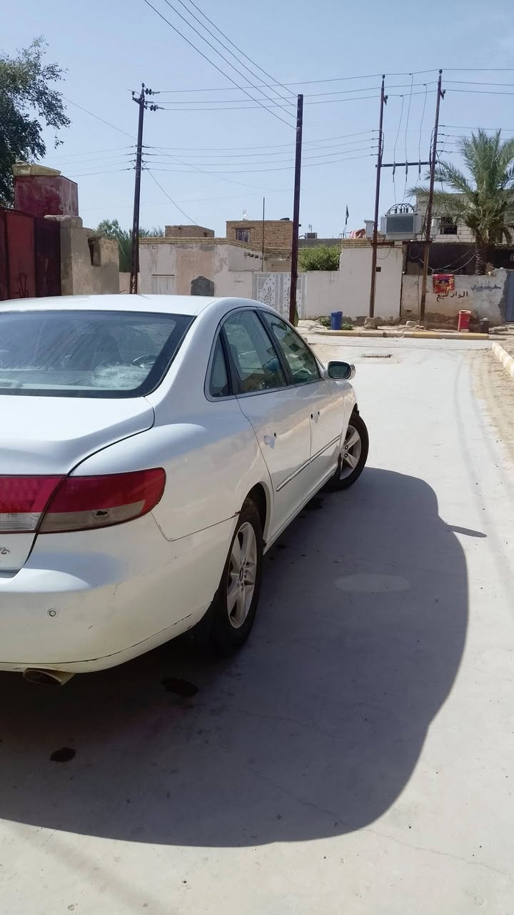 البيع هونداي ازيره موديل 2006خليجي تحكمات ستيرن يمين يسار برده خلفيه تخم تأير جديد محرك 6سندر 3300 سياره خير من الله بيه صبغ أقل من التريشه و شبر بل  الباب خلف سائق  السعر 85 وبيه. مجال  لاواساب مفتوح ***********مستعجل علا بيع المكان ذي قار قضاء سيد خيل
