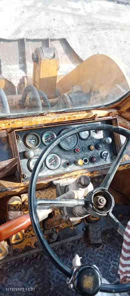 شفل حجم 80  موديل 79  مكفول بدون صبغ و كير و محرك شغالات شرط الشغل 
السعر 110 
***********
