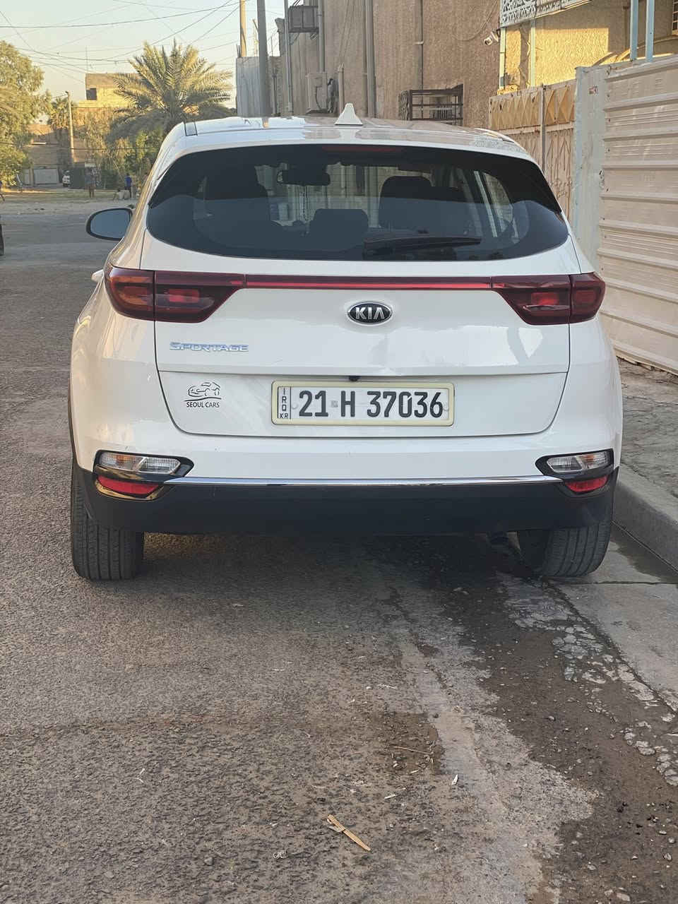 السلام عليكم اخوان
سيارة سبورتج امريكي 2020  جدا نظيفة 
كلين تايتل  مابيهة حادث وصور موجودة بالمنشور 
مواصفات السيارة نص فول ماشية السيارة 63 كيلومتر
السعر 190 وبيهة مجال بسيط للشراي 
مكان السيارة بغداد 
السيارة باسمي وكاملة 
ملاحظة بسيطة السيارة بيهة بالباب مال صندوك بارد جدا
 قليل جوة علامة الكية  وحتى مامبين بالصور  وخدوش بسيطة  
للاستفسار الخاص مفتوح 
وهذا رقم الهاتف 
***********
