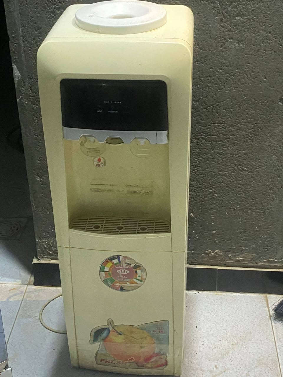 سلام عليكم اخوان غراض بيت مستعجل على بيعهن مناسبااات كلش وكله على شغل ماعدى السبلت الوارث طن ونص القطعه الداخلية بيه ليك أما الباقي كله شغل وتقتنع بشغله وبسعر وبالعافيه عليك مكان الحمزه الغربي ***********
