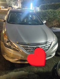 البيع هونداي سوناتا موديل 2012 بغداد وارد امريكي ثلاث قطع صبغ فقط 2400...