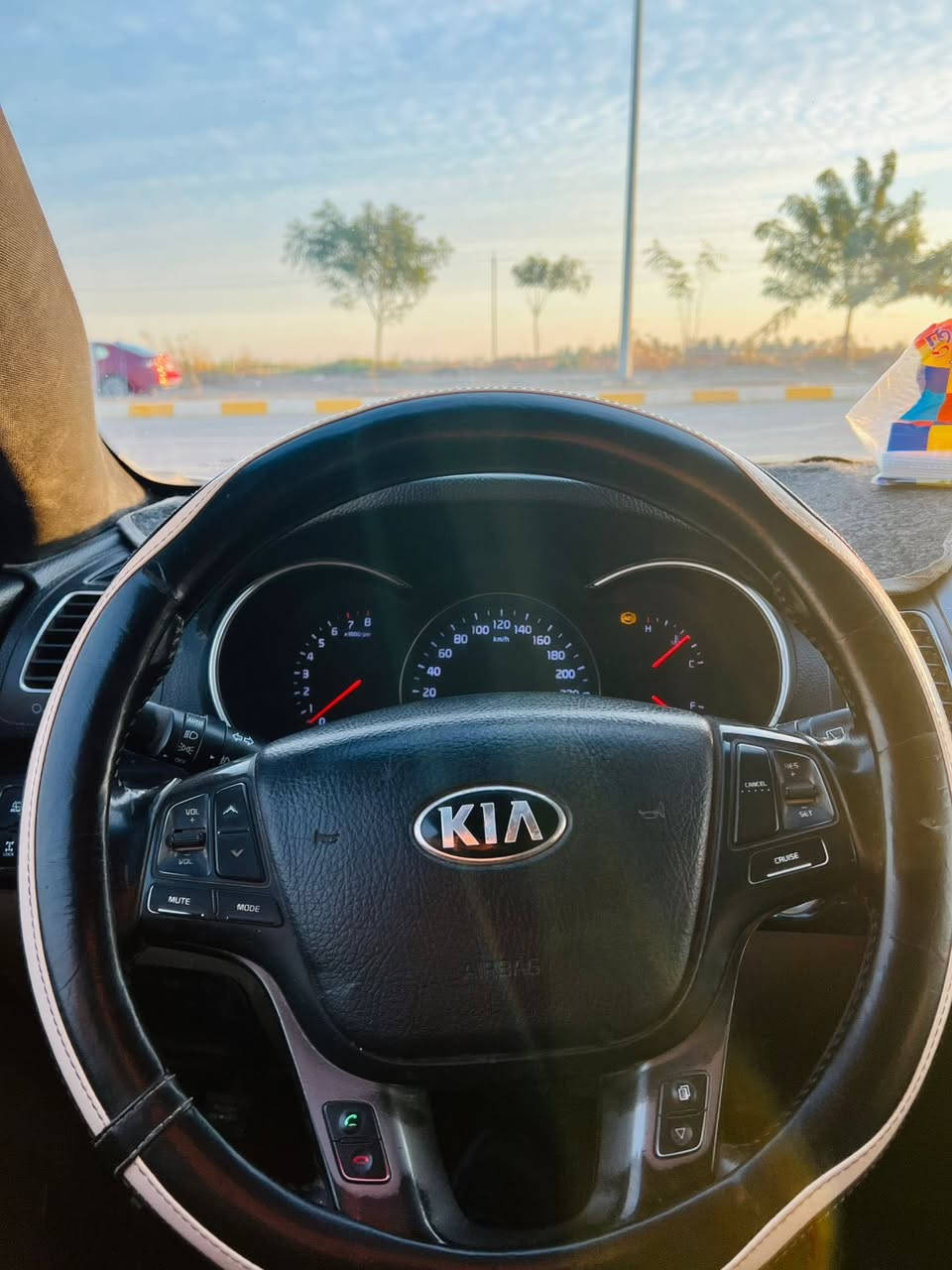 سورينتو 2014 خليجي 
 السيارة صبغ عام  جاهزه من كلشي 
محرك السياره 4 استندر  
السيارة  بصمه  
فول مواصفات 
7 راكب سياره عائلية حلوه 
للأستفسار 
***********‬
‭٠٧٧١ ١٤٥ ٧٠٤٥‬

السعر 115بيه مجال حك الجيه
