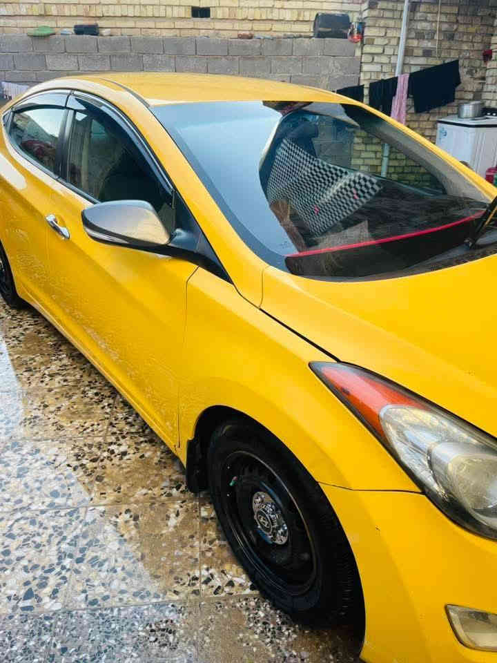 .
سلام عليكم سياره لانتره 2013 سياره خير من الله محرك ما مفتوح لبيل واحد ما عده الباب الخلفي صبغه وحده مكان 
السياره بغداد الشعب 
السعر  110 
***********
