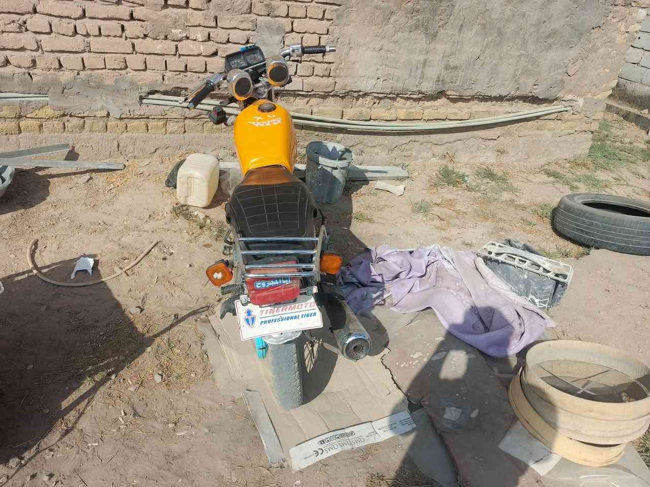 سلام دراجه كلك كلك البيع الدرجة شغاله ونضيفه شوفت عيونك السعر 550وبيه مجال للطيبن المكان   الديوانية قضاء الدغاره وهذا رقمي للاستفسار الاتصال *********** موجود واتساب
