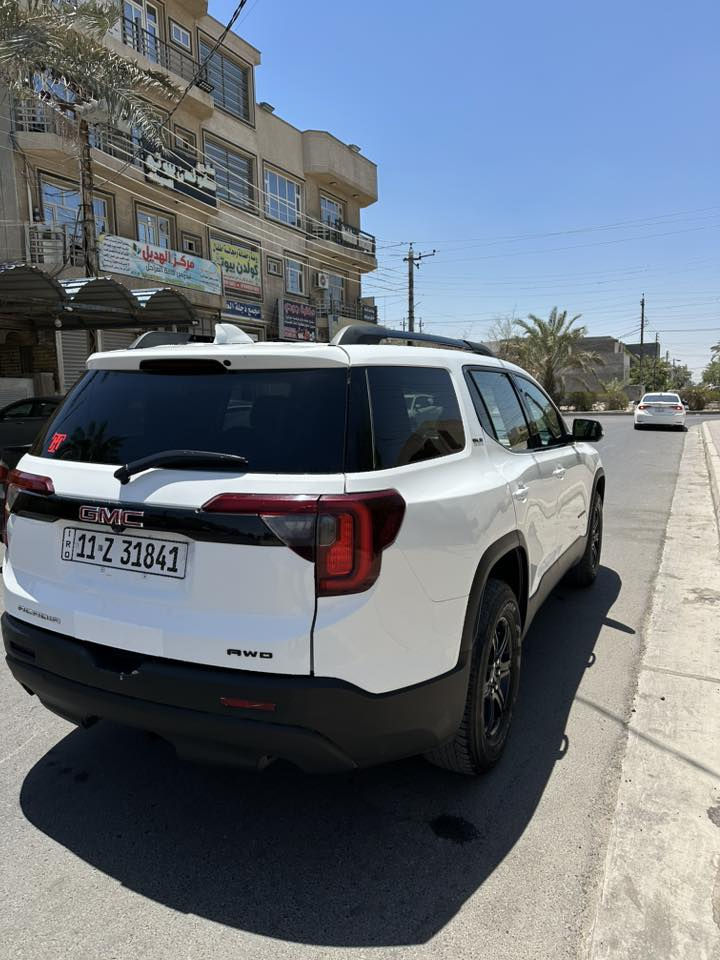 السلام عليكم
جي ام سي اكاديا موديل 2023 وارد امريكي 
Sle
4 سلندر 2000 تيربو 
فور ويل 
فتحتين بالقمارة 
حساسات امامي خلفي 
رادارات 
تحديد مسار 
تدفئة بالكشنات 
كشنات جلد 
كشنات منفصل 
تبريد 3قطع 
جنطة كهرباء 
ماشية 35الف ميل 
كشنات كهرباء 
تبريد منفصل 
تبديل قطعه نفس اللون وصبغ قطعتين 
مكاني بغداد 
السعر 195وبيها مجال بسيط 
مرقم بغداد وبأسمي سنوية وهزه كلة جديد 
رقم الشاصي موجود بالصور 
***********
