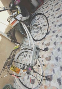 بايسكل • قابل للتفاوض • تواصل خاص