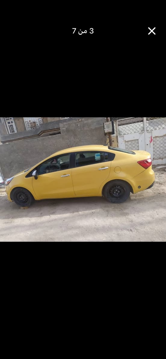 كيا ريو موديل 16 رقم بغداد انكليزي سنويه جديده مكفوله سياره بيه تليحضات بسيط بدون دواخل شرط  سعر 79مكان حله شراي اتصل وخادم ***********منضومه غاز انسه صرف
