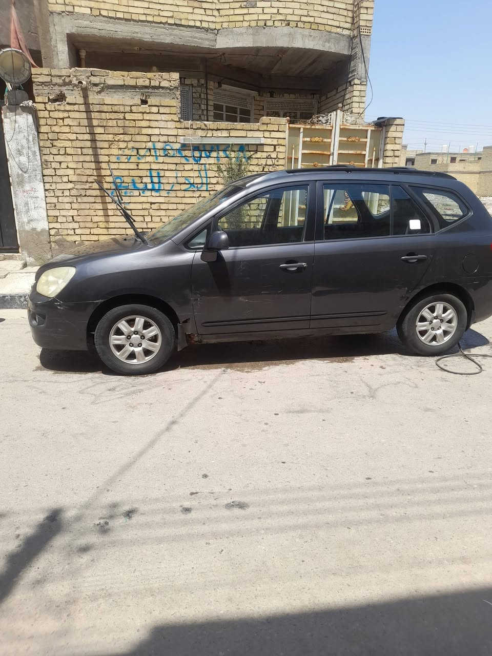 سلام عليكم سياره البيع كلشي مذكور بالمقطع السعر اتصال عله الرقم ***********
