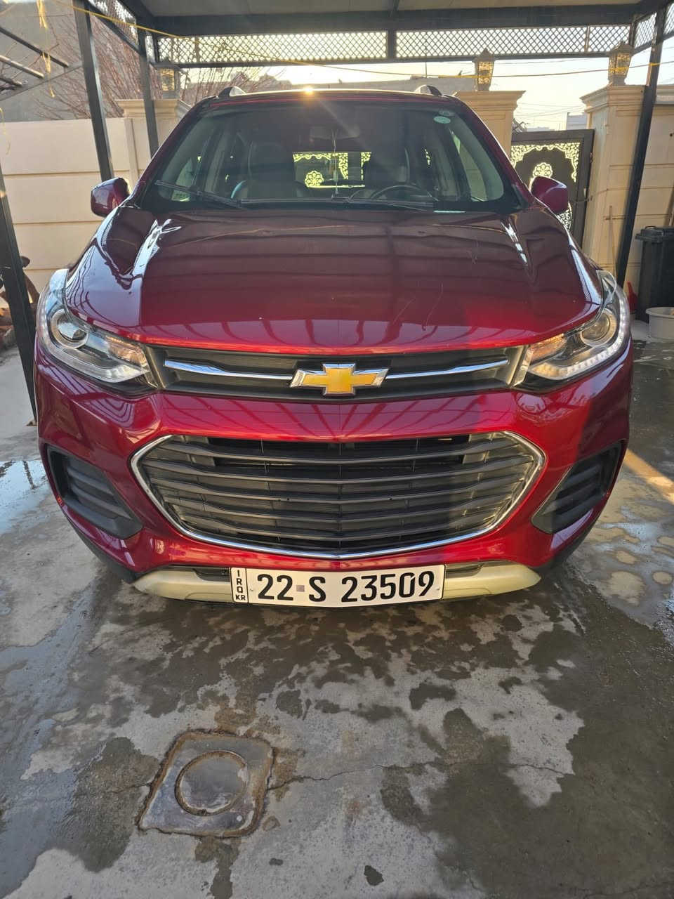 شوفليت تراكس ٢٠٢٢ مواسفات (LT)
دةبل اكسل 
پشت و پيشي كةپسة زور خاوينة بي يرباك 
دو دةرگاي بوياغة لةگةل پةلةك لة جاملغ بي يرباكة 
هةموو شتي بة شةرتة مةكينة ١.٥ توربو  نةكرايتةوة بة شةرت 
نرخي ١١٨ معاملةكي تيداية 
سيارةكة فروشتن و گورينةوةية 
***********

شوفليت تراكس موديل ٢٠٢٢(LT) 
دبل اكسل 
سيارة بجم خلفي كبس بدون ارياك 
بابين صبخ و شوية علا جاملغ بدون ارباك 
سيارة كل شي بشرط محرك ١.٥ توربو  ما مفتوت 
سعر ١١٨ ورقة بية مجال بسيط
سيارة بيع و مراوس 
***********
