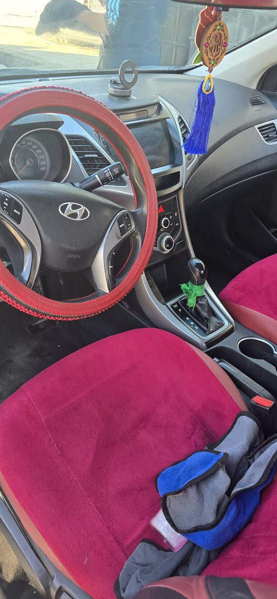 النترا موديل 2016 فول عدا البصمه شاشه فتحه مري شفط حداديه وره وكدام تخم تاير تبريد خلفي مكينه وكير مكفولات سنويه ل 2029 مداور ثاني يوم  السعر خاص المكان حيدريه خان النص 
***********
