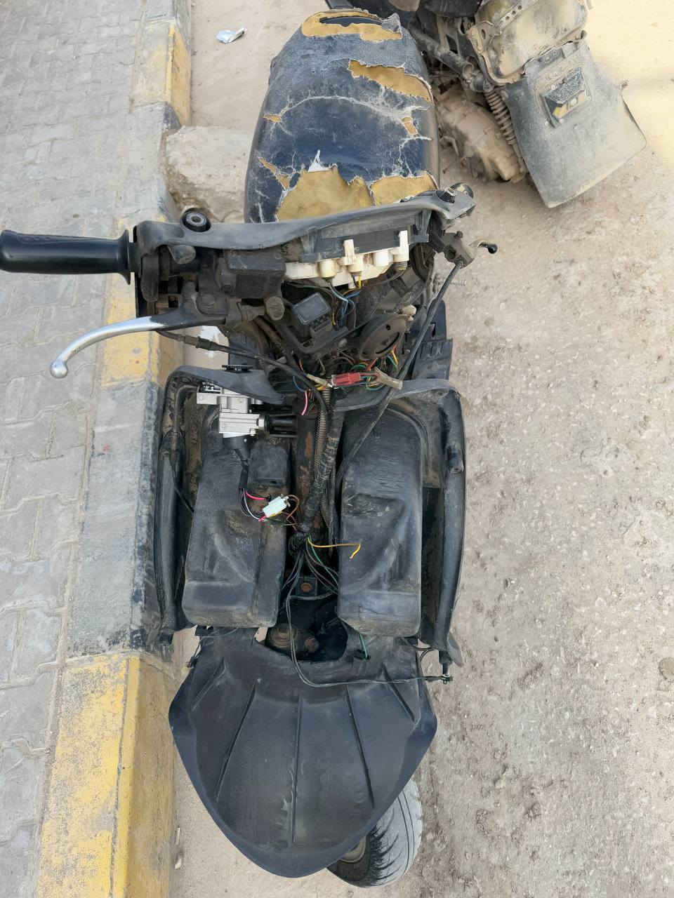 دراجه دولفين للبيع السعر ب250الف وبيه مجال شغاله وكلشي مابيه مكاني  الدوانيه الشاميه ***********
