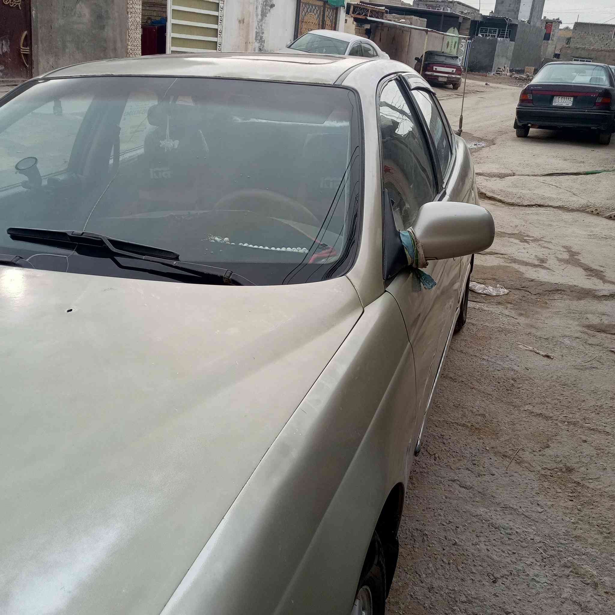 دايو لاكنزا 2000 كير ومحرك خير من الله رقم بغداد  37 وبيها مجال مكاني بابل المسيب. ***********
للبيع او مراوس حسب القناعه
