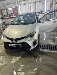 كورلا 2019 LE رقم بغداد بأسمي الحادث سونار موجود ويا الصور مكاني بغداد...