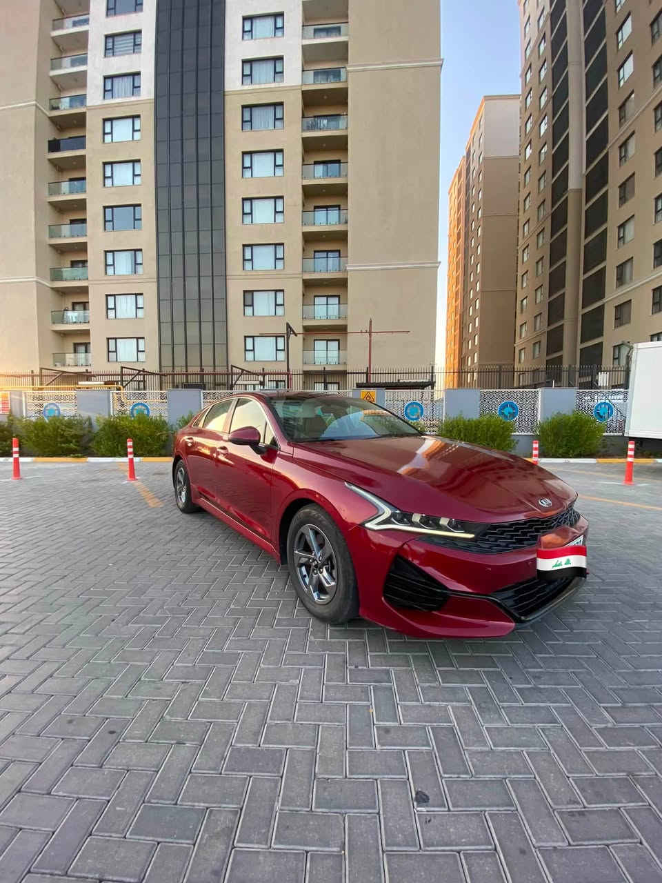 السلام عليكم 
kIA k5 
موديل 2021

وارد امريكي قطعتين فقط بدون دواخل ايرباك برده فقط

تحديد مسار 

تشغيل عن بعد

بصمه ابواب 

شاشه كاو بلي اندرويد اوتو بلاد واير لس 

انضمه قياده متعدده 

صندوك ينفتح ع حساس 

سياره جديده وبدون نواقص جاهزه ع اخر حبايه 

صدر جديد

بالعراق صار طخه بيهة بالجاملغ الخلفي فقط خفيفه بدون دواخل 

السعر 134 وبيهه مجال 

مكان السياره بغداد 
***********
*********** واتساب
