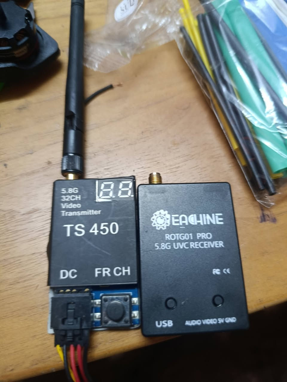 للبیع  کلهم 90الف قفل
vtx ts450
Otg 
3 esc 12A 
fc +pdb


**إذا كنت صاحب هذا الإعلان وتريد حذفه لأي سبب، رجاءا أرسل رسالة إلى الدعم الفني**