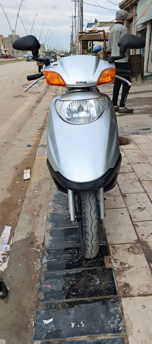 سلام عليكم ورحمه الله وبركاته
دراجة سبيسي للبيع ياباني  الدراجة خير من الله مكينه ناعمة كهربائيات كلها شغاله محركة نظيف وما بيه اي نقص العنوان واسط قظاء النعمانية قرب اسواق اولاد مسلم    رقم الهاتف  ***********
السعر 650 وبيه مجال
