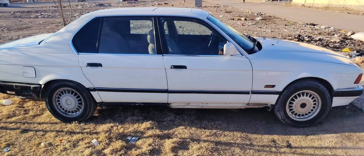 سلام عليكم بي ام 735 رقم بغداد تحويل مباشر سياره كاعده بيها نواقص بسيطه سعر ٤٨ ورقه مكانها فلوجه للاستفسار ***********
