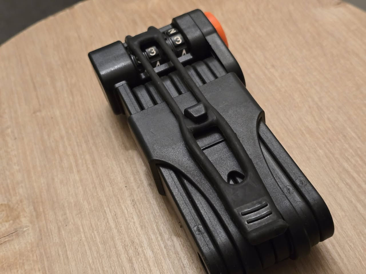 يا الله يا رزاق 👋
**🚴‍♂️✨ هلا بالشباب محبّين الدراجات! ✨🚴‍♀️
#متوووووفر 
#السعر ١٢ الاف 
قفل عالمي 😱
نوع ثقيل وقوي جدآ 😘
جديد غير مستعمل نهائياً  😎
شكل مميز وعصري وحديث  🚲
.
.
.
متجر عبدالله المغامر يقدملكم افضل وأجود اغراض الدراجات الهوائية …🚲🚲🚲
✔️ شغل مرتب يخلي دراجتك فول وتخطف الأنظار 😎
✔️ أسعار مناسبة  لكل الميزانيات 👀
✔️ جودة أصلية وتحمّل عالي🚲
✔️ توصيل سريع لكل المحافظات 🚚💨
✔️ خدمة دعم بأي لحظة 💬✨
لا تضيع الوقت… جهز دراجتك وخلي طلعاتك أحلى ويا متجر عبدالله المغامر! 😍🚴✨
للأستفسار على الخاص او مراسلة الصفحة على الواتس آب 📞 📞


**إذا كنت صاحب هذا الإعلان وتريد حذفه لأي سبب، رجاءا أرسل رسالة إلى الدعم الفني**