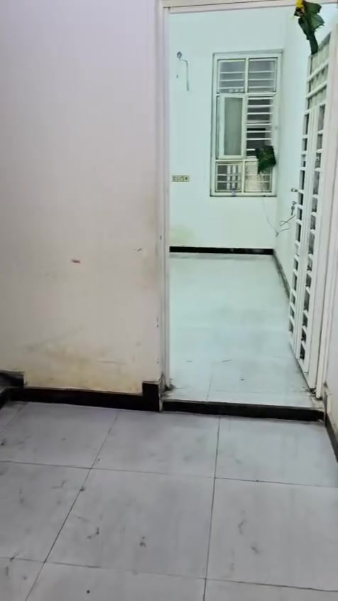 بيت للايجار مساحه 120متر الاسكان الصناعي النزله الثالثه قرب مدرسه ايليا الاهليه 
البيت فوكه شقه موجره 
يحتوي على غرفتين واستقبال وصاله ومطبخ وصحيات 
ايجاره 400


**إذا كنت صاحب هذا الإعلان وتريد حذفه لأي سبب، رجاءا أرسل رسالة إلى الدعم الفني**