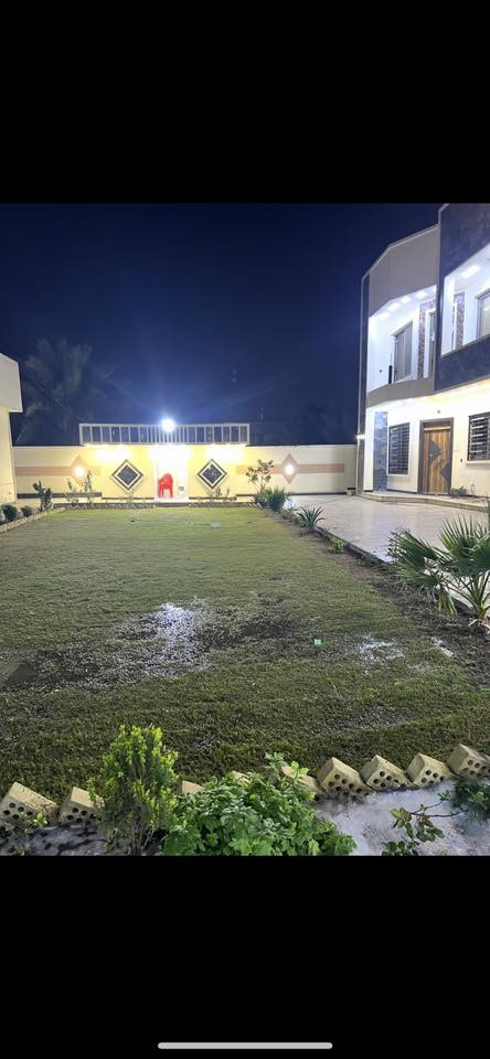 بيتين vip للاستثمار والايجار السنوي فقط الدوره مدخل جمعيه خير الله على خدمي السريع المؤدي الى محطه الؤلؤه يصلح سكن او شركه او مخازن 
- كل بيت ٥ نوم 
٢- سويتات الطابق الارضي والثاني
٣- مطابخ ايطاليه 
٤- بكل طابق كيزر 
٥- بكل بيت ٣ تانكيات ماء ومظخات ماء وبوسترات 
٦- تدفئه وتبريد 
٧- حدائق ٢ كبار 
٨- المساحه الكليه ١٤٠٠م 
٩- كامرات مراقبه فول 
١٠- كراج والطرامي تاخذ ١٠ سيارات 
١١- كل بيت ٤ حمامات + تواليتات وحمام خارجيه
١٢- شلال وكعده ترفيهيه باحدى الحدائق 
*********** / ***********
