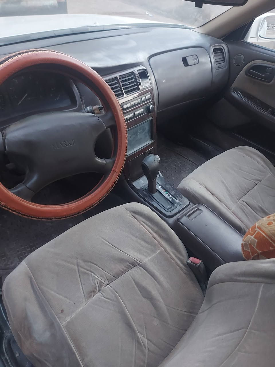 للبيع سياره مارك موديل 2000 مكفوله من الكص ونقل والعيب الشرعي كير ومحرك ونجي رقم بصره النكليزي بسمي سنويه ل 28 المكان البصره الزبير متواجد واتساب ***********
