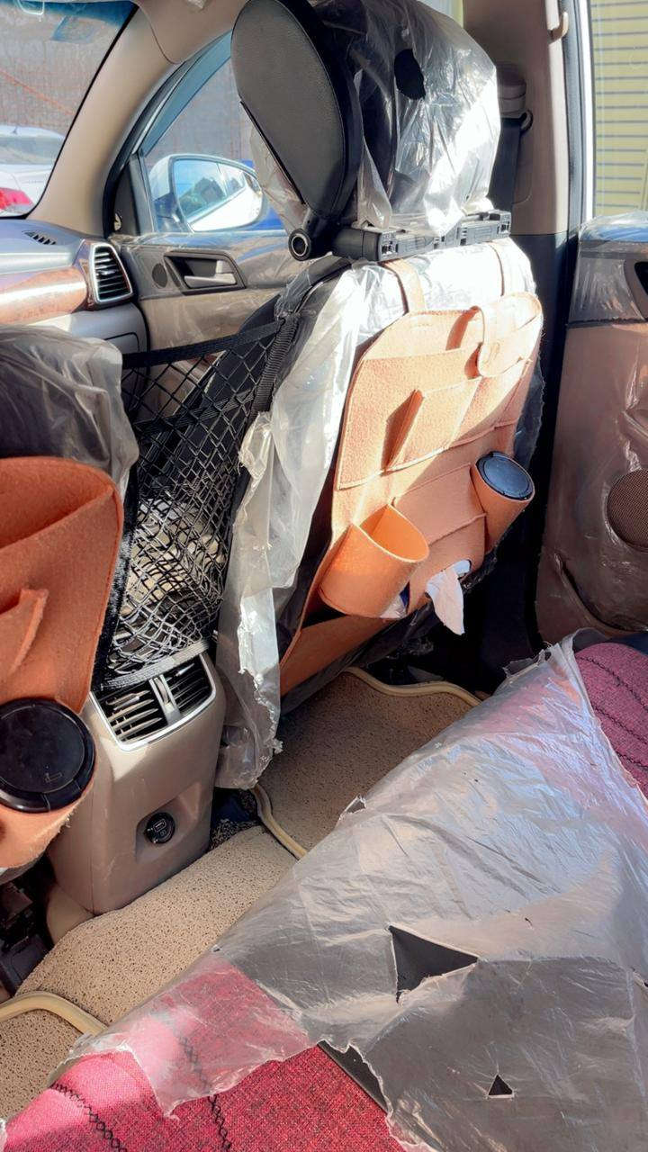 السلام عليكم
توكسان للبيع موديل (٢٠٢٠) بغداد مكفوله السياره ماعدى الي بالبنيد اثر شلع فابلون مكفوله من اي ظربه وصبغ السعر (٢١٥٠٠$) دولار ةبيها مجال مكان السياره بغداد الاتصال عالرقم (***********)
