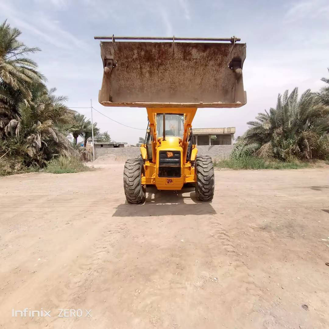 جي سي بي فور ويل رقم بغداد فول مواصفات جاهزة موديل  2000 مكان بغداد  ***********  الشراي يتصل والي بس يسولف ما لي خلك للجذاذبة فدوة الكلبك احنة ناس اصحاب عمل
