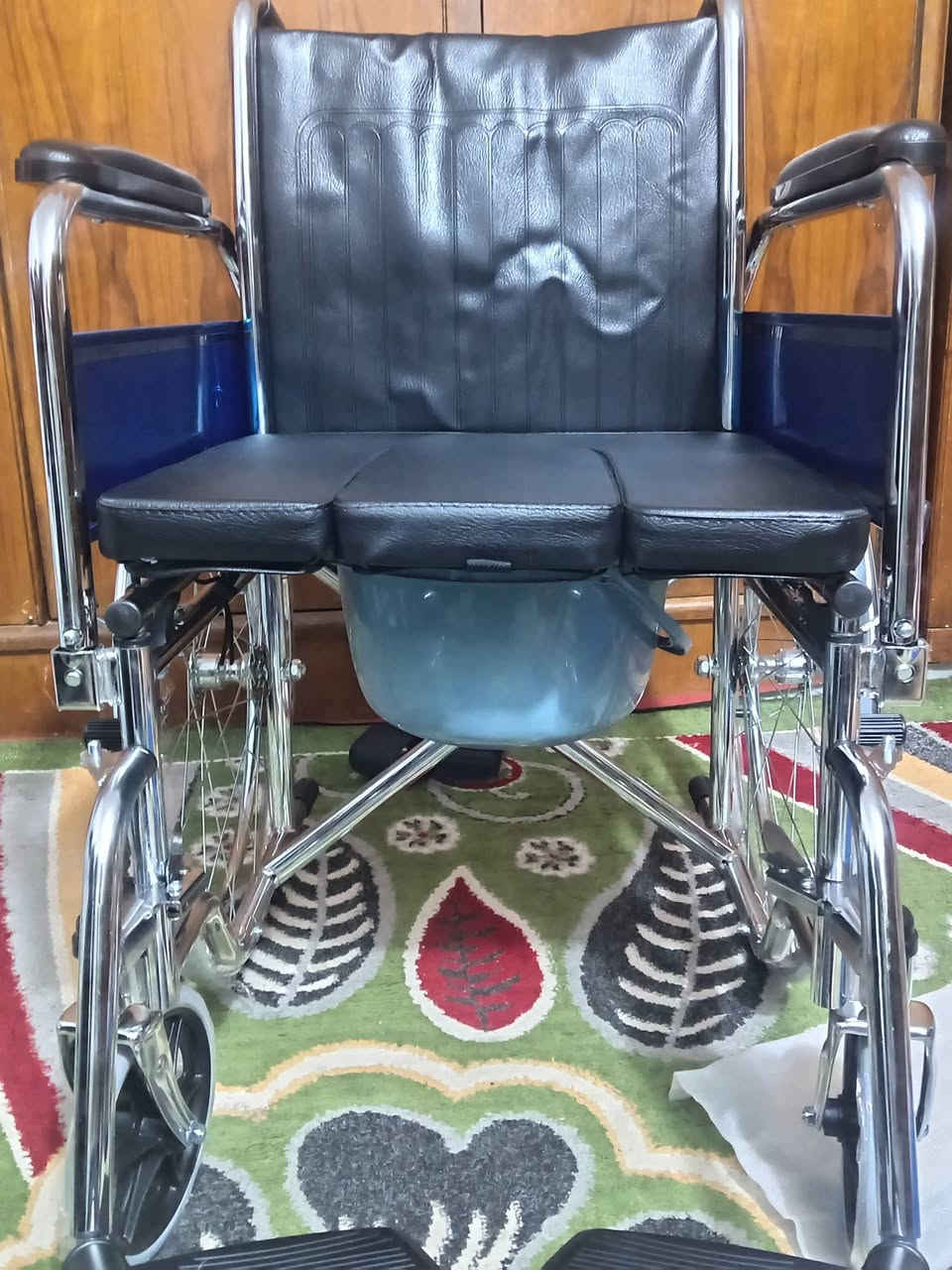 للبيع
عربانة معوقين في الديوانية
السعر 150 وبي مجال الرقم هاتف
***********
