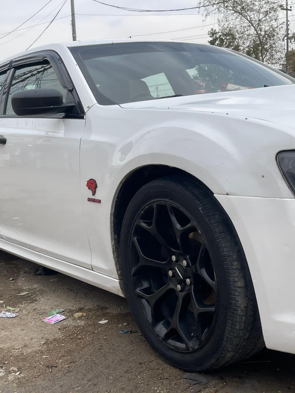 السلام. عليكم اوباما موديل 12 فول موصفات للخير هيمي محرك 5700 جاهزه تحويل مباشر سياره كلين بدون صبغ فقط بنيد مبدل رياضي كفاله عامه سعر 155 ورقه عنوان ديالى بلدروز ***********
