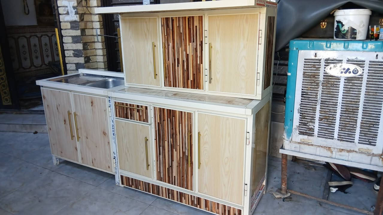 السلام عليكم كاونتر تركي مستعمل نضيف 3قطع لمكان بغداد مدينة الصدر واكو خدمة توصيل ***********
