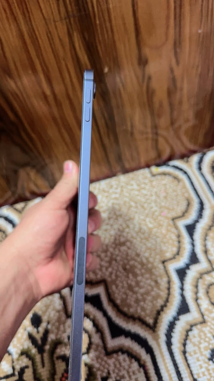 السلام عليكم من رخصه الادمن 
ايباد 11برو 
ذاكره 256
نموذج M
بطاريه فوك ال 90 
الجهاز مكفول من الفتح ولخدش ولزلغ جديد بمعنه الكلمه 
ملحقات كيبل شحن فقط ويا 
سعر 475 وبي مجال 
مكاني البياع تقاطع دروش ***********
