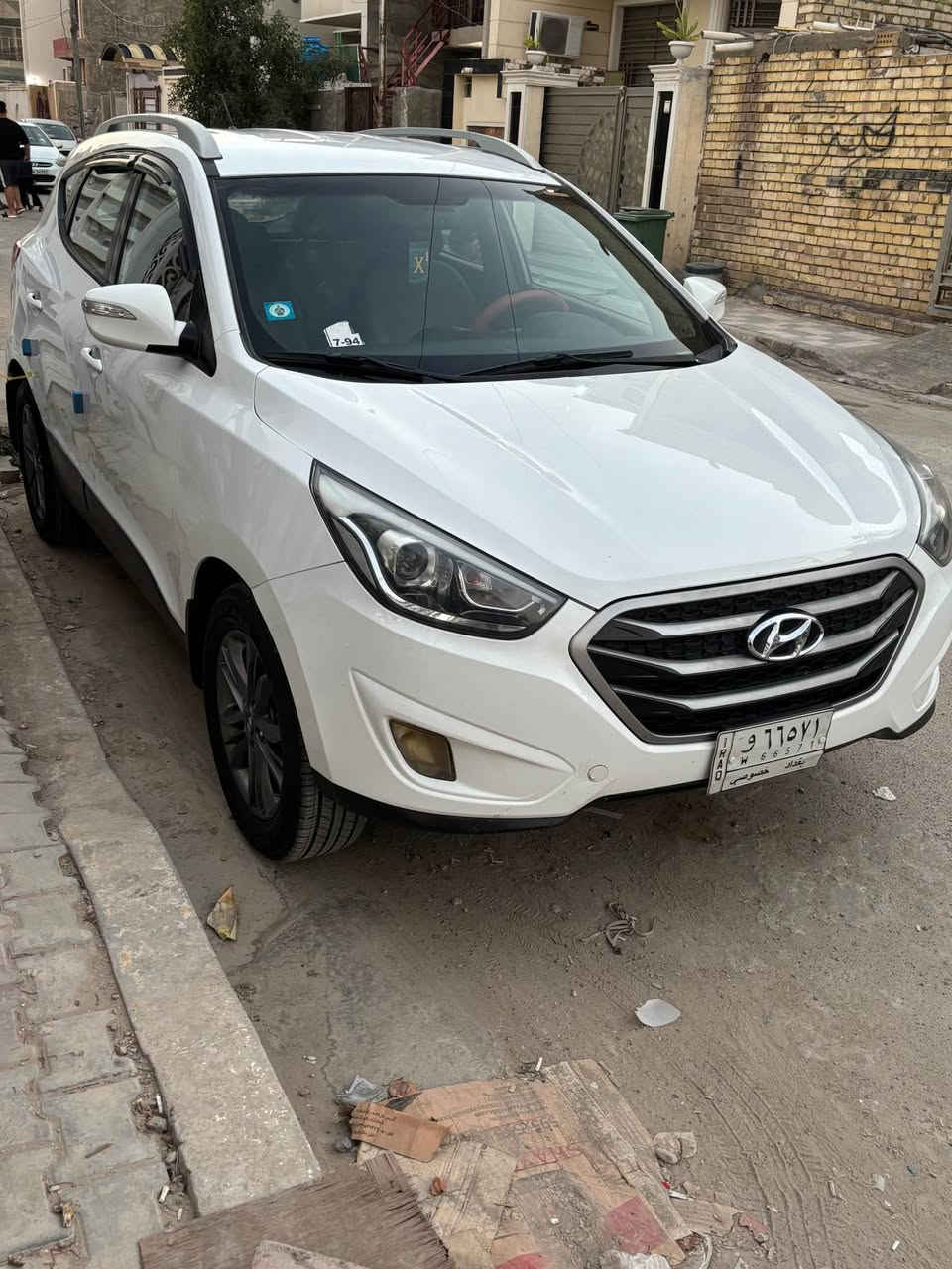 السلام عليكم 
توسان خليجي 2016السياره بحاله جيده جدا 
كأمره خلفيه تحكم ستيرن صدر كير محرك تبريد على وضع الشركه مكفوله من الصبغ السعر 155وبيها مجال للشراي 
الاتصال *********** المحمودية, بابل
