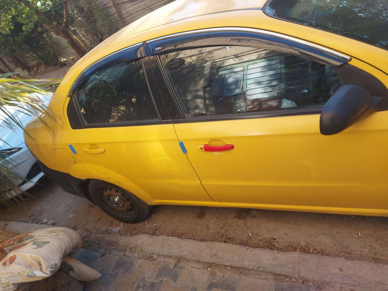 السلام عليكم افيو موديل ٢٠٠٨  كير اوتو وارد امريكي ضررها فقط بنيد مبدل كير ومكينة خير من الله تبريد شغال مكينة اوبترا كل كهربائياتها شغالة 
العنوان بغداد الشعلة 
***********  ابو ريان  
السعر((((45)))) وبيها مجال قليل ترهم مراوس حسب القناعه حتى لو سيارة أغلى منها
