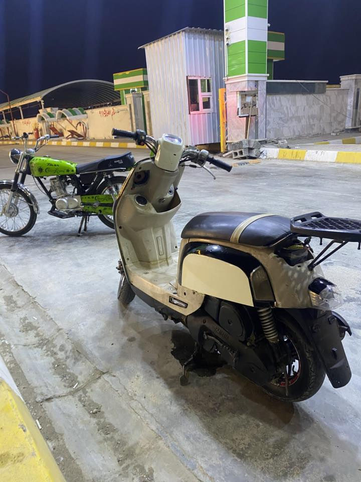 سلام عليكم ماكس بوليس ٢٠٠٨ دراجة مكفولة من كلشي نقصها باتري ضعيف مكينة خرسة كفرات مختمة لايت زنون ويالة رياضي كلج امامي رياضي مكاني ديالى خالص هبهب  سعرها.٥٥٠وبيهامجال ***********
