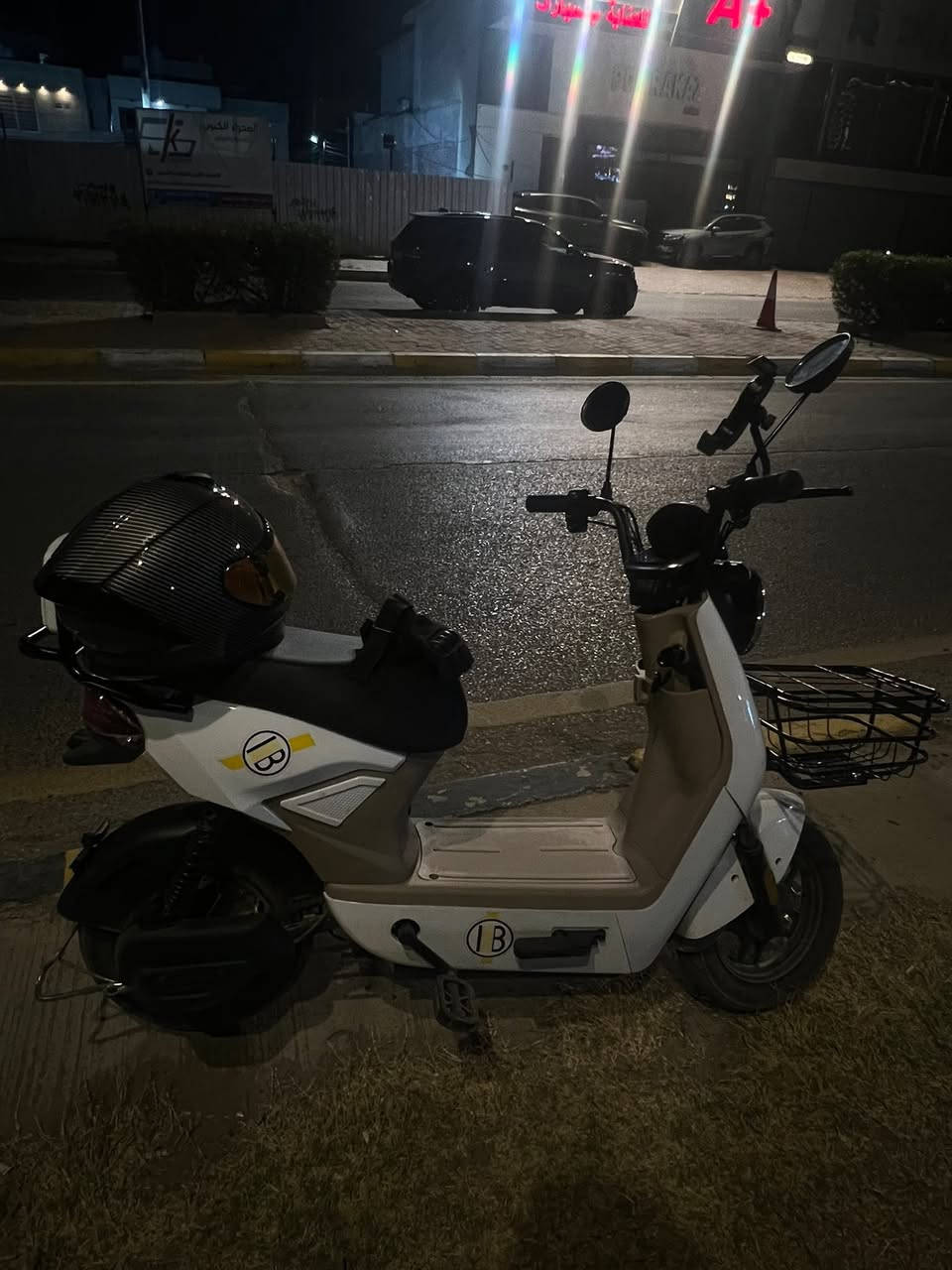 للبيع دراجة شحن كهربائية 4 بطاريات بحالة ممتازة جدًا وشبه جديدة  تم شراؤها قبل 19 يوم فقط بسعر 475 ألف دينار و اريد بيعها بسعر 430 الف. جميع القطع أصلية والدراجة تعمل بشكل ممتاز. سبب البيع: احتياجاً للمال لشراء دراجه احدث. المعاينة في بغداد الاسكان *********** والسعر قابل للتفاوض بالمعقول
