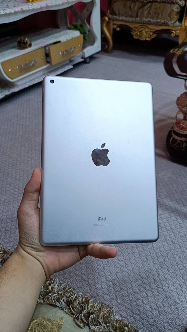 السلام عليكم ايباد 9 ذاكرة 64 مبدل فقط الحساس الفوك وراجع وكالة الجهاز مامبين مبدل شي بس عن الحلال والحرام كله شغال حتى البصمة السعر 175الف قفل مابي مجال غير هذا السعر ماابيع وهذا رقمي واتساب فقط اتصال ماكو *********** مكاني بصره تنومة
