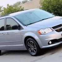 دوج كرفان كراند موديل 2017 العداد: 100 ألف ميل المحرك: 6 سلندر سعة الم...