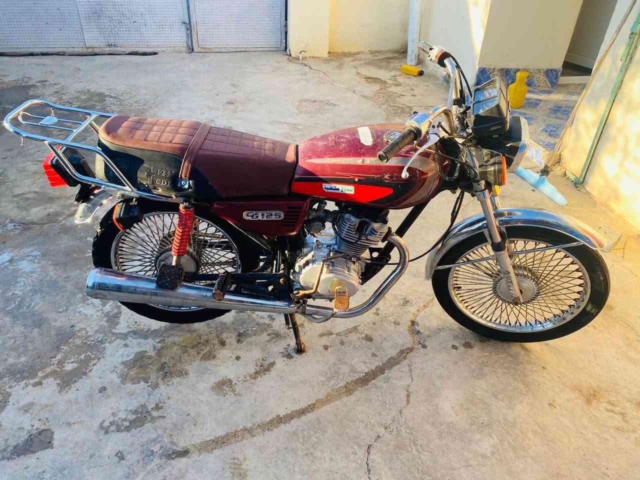 سلام عليكم دراجات للبيع موديل 20 تايكر لا تبخير ولا تنقيص نشاط فول اوراق كامله سعر 370بيه مجال مكان بلدروز أما عسكر ***********
