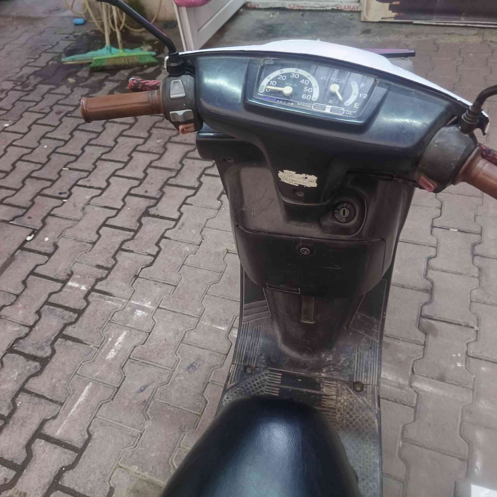 ياماها للبيع نظيف كابريت البلادي كهربائيات شغال سلفندر كله شغال كل عيب شراي خابر سعر300
***********
