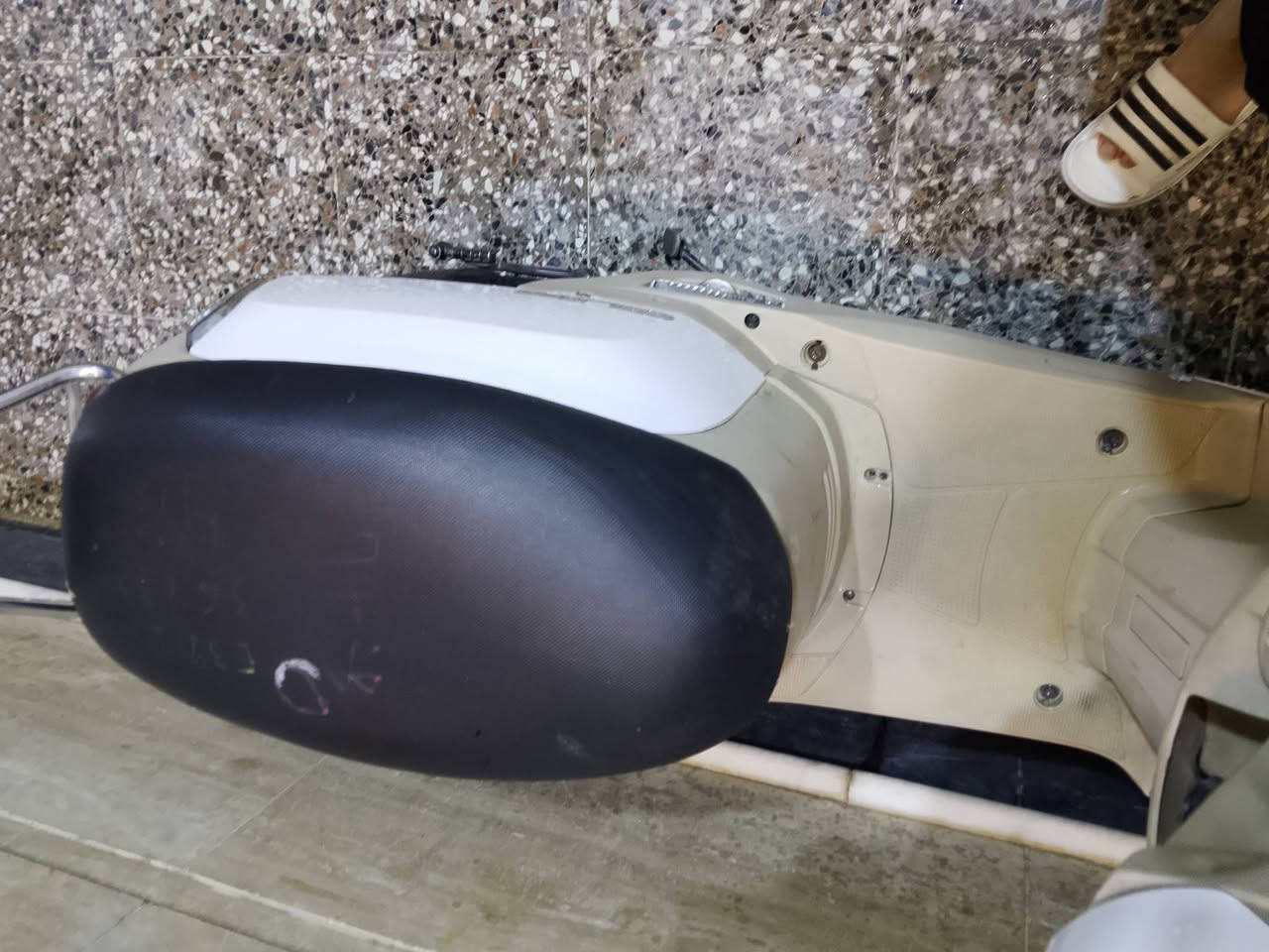 سلام عليكم حبايب ماكس بوليس دراجه جديده مال باله كله بلادي وختم واحد من طول الطول  ختم واحد شراي يتصل واني خادم رجأن مو شراي لتجي وضل تعامل***********
