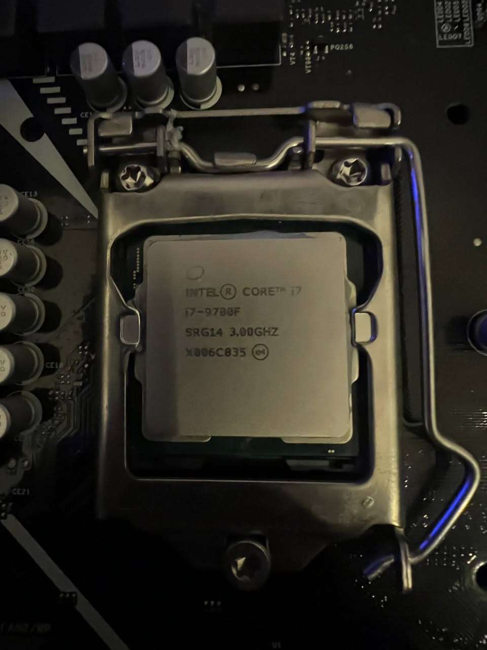 مذر بورد ومعالج 
سعر 150 الف


**إذا كنت صاحب هذا الإعلان وتريد حذفه لأي سبب، رجاءا أرسل رسالة إلى الدعم الفني**